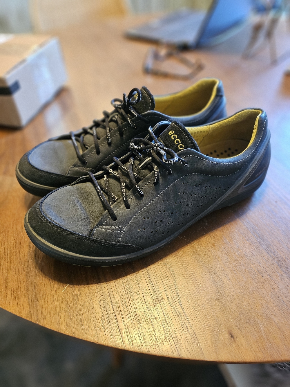Ecco Biom Men's Black, Yellow Trim Casual Lace-Up Sneakers 45